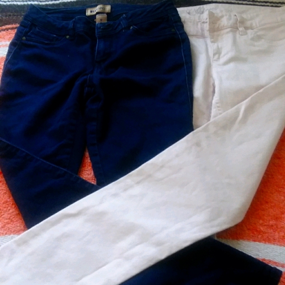 2 pair women's jeans